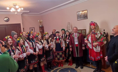 В мерії співали щедрівки