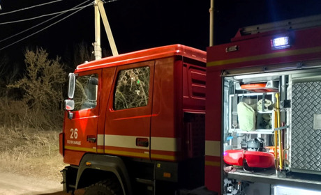 Бійці ДСНС ліквідували пожежі на територіях приватних домоволодінь, зокрема, на Копайгородщині