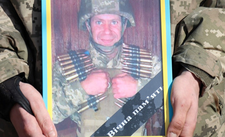 “Надто дорогою ціною дається нам Перемога”. Тростянець попрощався із Захисником - Миколою Матвєєвим