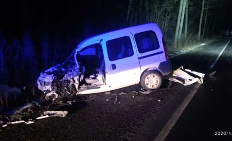У реанімації помер водій із потрійної аварії поблизу Сарненщини