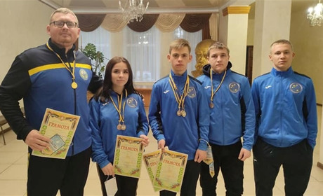 Важкоатлети Сватівського району змагалися у обласному турнірі з гирьового спорту: подробиці