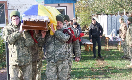 У Ставах попрощалися з морським піхотинцем Сергієм Денисовим, який загинув на Херсонщині