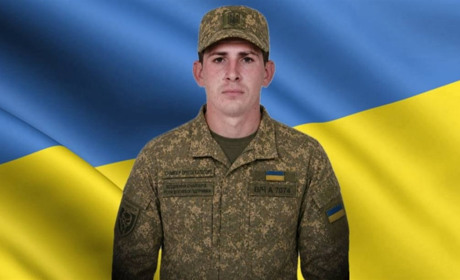 «Загинув захищаючи Україну!»: снайпер Павло Сідько - на щиті, родина вимагає розслідування загибелі