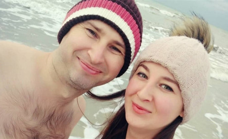 Ні людей, ні медуз. Як це – купатися у зимовому морі та що потрібно знати про безпечне моржування