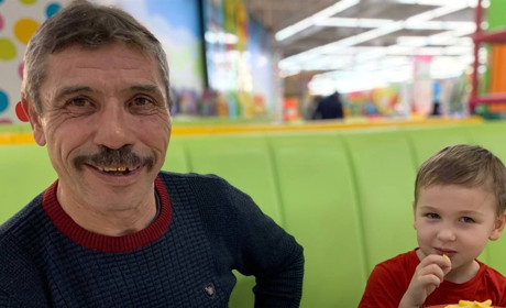 Григорій Бриловський коли вже не міг працювати на будівництві укріплень - спостерігав за дронами