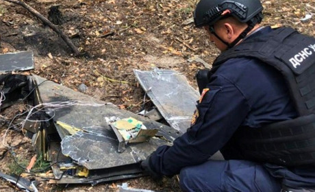 На Київщині жителі виявили уламки ворожого дрона "Герань-2" у лісі