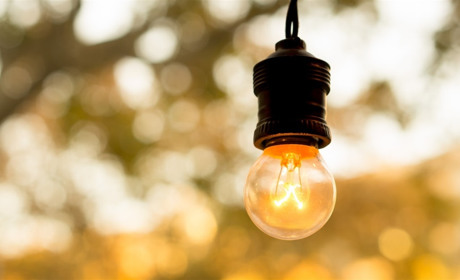 5 січня будуть знеструмлені 15 вулиць у Сватовому та дві у селах: графік відключень