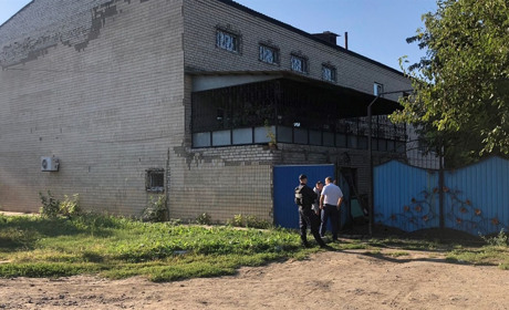 В Генічеському районі поліцейські затримали чоловіка, який погрожував підірвати власний будинок