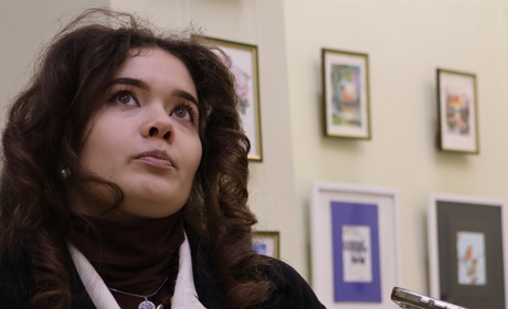 Світла творчість Яни Світлик: мистецтво проти темряви. У первомайському музеї відрили виставку