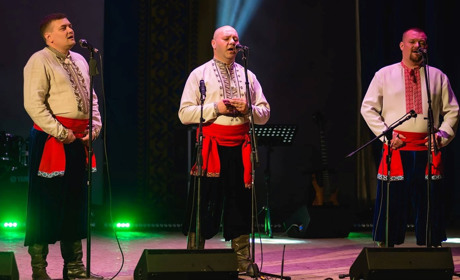 Тріо «Гонта» співають, щоб підтримати українців