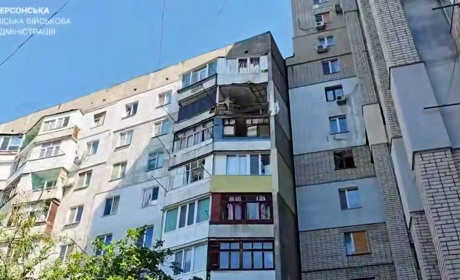 На Херсонщині армія рф завдала ударів по житлових кварталах, критичній та соціальній інфраструктурі
