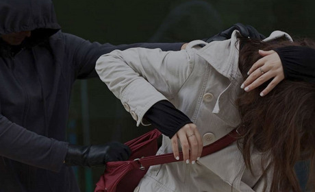 Грабеж среди бела дня