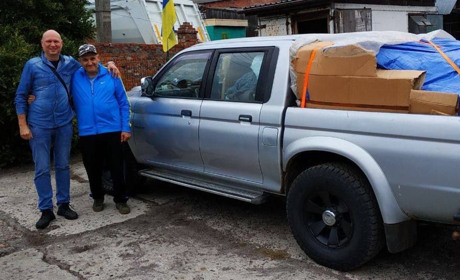 Волонтери з Южного доставили авто для ЗСУ (ФОТО)