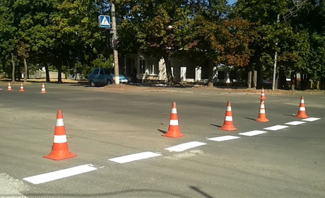В Умані тривають роботи з нанесення розмітки вулично-дорожньої мережі