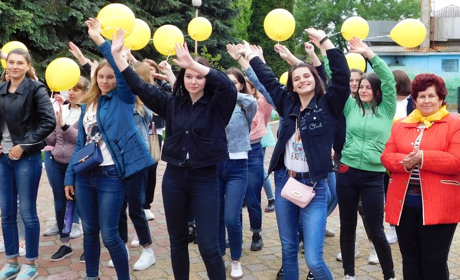 Останній дзвінок у Барських школах та ліцеї, а в коледжі - «Барви вожатського літа-2021»: фото