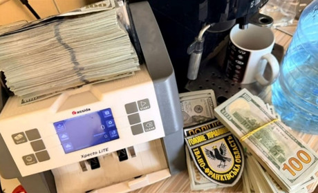 П’ятьом посадовцям Нацполіції повідомили про підозру у справі про «кришування» порноофісів
