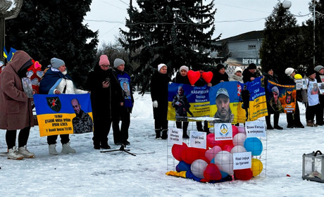 «Наші серця за ґратами»: у Барі відбулася 12-та акція на підтримку безвісти зниклих захисників