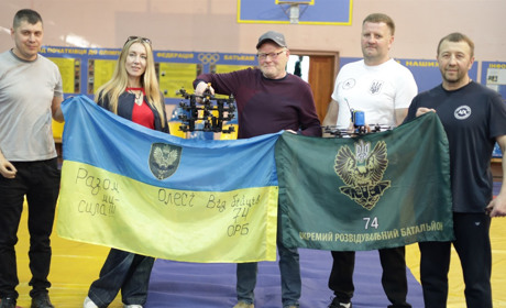 Ще 5 дронів передали жмеринчани на передову для захисників: об’єднують зусилля