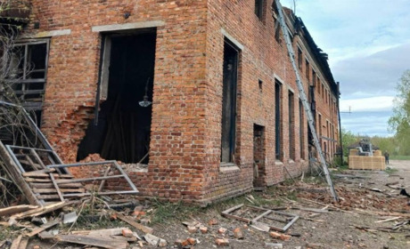 Авіаудар по Сумщині: поранений підприємець, пошкоджені приміщення