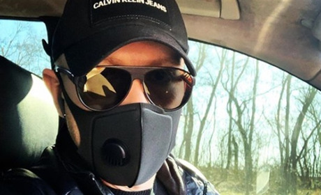 У Сватовому на площі підприємці роздали безплатно більше 3000 масок. Чому вони це роблять