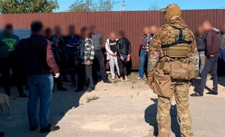 Пастор експлуатував рабів божих