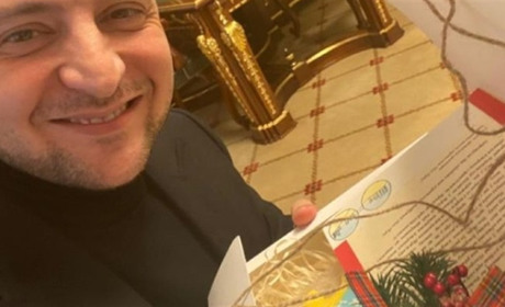 Зеленський отримав пряник з «українського Нью-Йорка». Хто і навіщо його відправив?