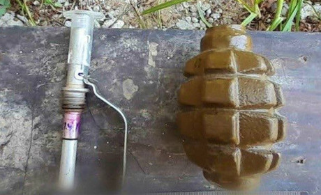 Небезпечні знахідки: на Макарівщині біля одного з будинків виявили розтяжку з гранатою