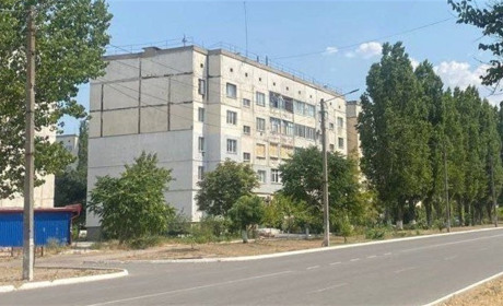 Порожні вулиці, пожежі та перевірки посилок: чим живе окупована Нова Каховка