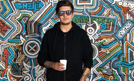 Художник з Нової Каховки реалізує проєкт допомоги для ЗСУ