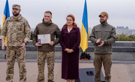 Освітянин з Ніжина Роман Карабут отримав медаль «За оборону»