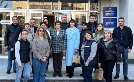Працівники Великобурлуцької селищної ради продовжують навчання за сприяння Програми DOBRE