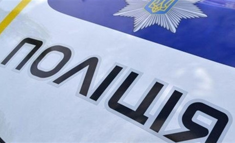 На Соборній у Жмеринці чоловік стрибнув з даху багатоповерхівки