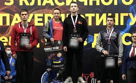 Барські спортсмени достойно виступили на чемпіонаті України з класичного пауерліфтингу