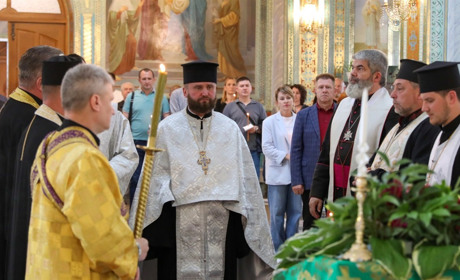 Їхні мрії не встигли здійснитися: у Нетішині вшанували пам’ять загиблих дітей