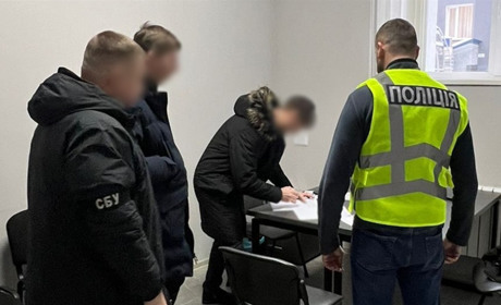 Махінації з нерухомістю на 5,6 млн грн: серед підозрюваних – держреєстраторка зі Звягельщини