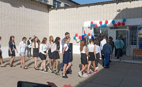 У Каховському районі окупанти відкрили дві школи