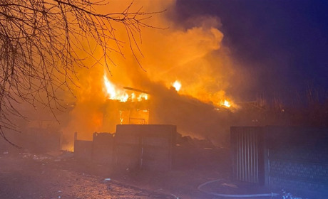 На Чернігівщині за добу – 45 обстрілів: поранені двоє людей, знищені будівлі та виникли пожежі