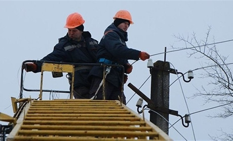 Професійне свято енергетиків: якими були будні городоцьких ремовців у минулі роки (ВІДЕО)