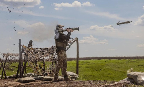 Поблизу Кремінної точаться бої. В навколишніх селах є прильоти