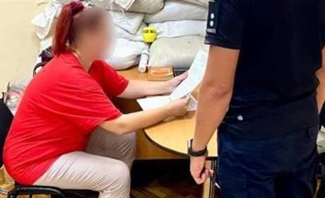 Южноукраїнка заявляла, що ЗСУ обстрілюють будинки українців: жінці повідомили про підозру