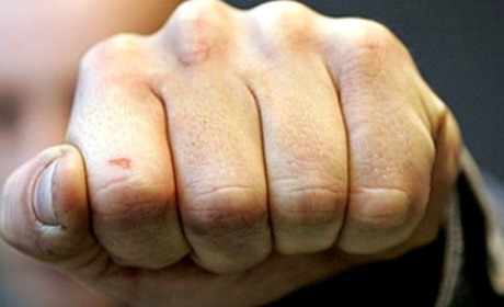 У Новограді 28-річний чоловік проведе 15 діб в ізоляторі в покарання за домашнє насильство
