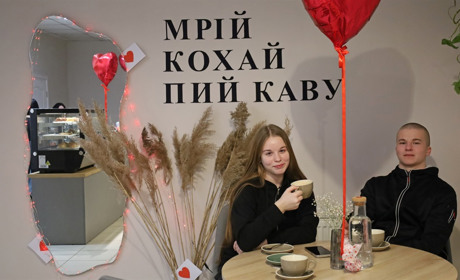 «Мрій. Кохай. Пий каву»: затишна кав’ярня «TIKAVA» у Жмеринці