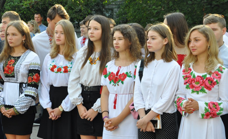 Де випускники шкіл проходитимуть зовнішнє незалежне оцінювання і що їм для цього слід зробити?