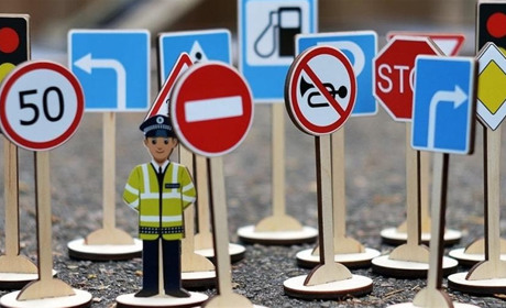 Типи дорожніх знаків 2022 року