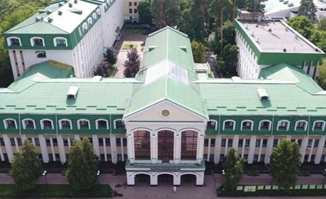 В університеті на Київщині відсторонили викладачку, яка відмовилась читати лекцію українською