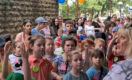 «Щоб сонцю і квітам всміхалися діти»: у Волноваській громаді відбулося свято літа та дитинства