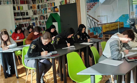 Старокостянтинівська громада долучилася до Всеукраїнського радіодиктанту національної єдності