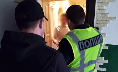 Перед судом постане псевдоволонтер, який продав гуманітарну допомогу військовим