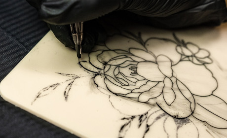 Штучна шкіра для тату: як відпрацьовувати техніку впевнено і без ризику