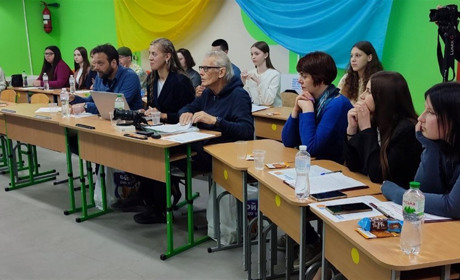 Секрет Алекса де Кокка: Чому нідерландський меценат інвестує в мрії шосткинської молоді?